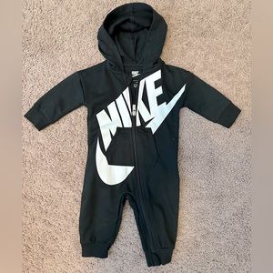 NIKE baby boys bodysuit
